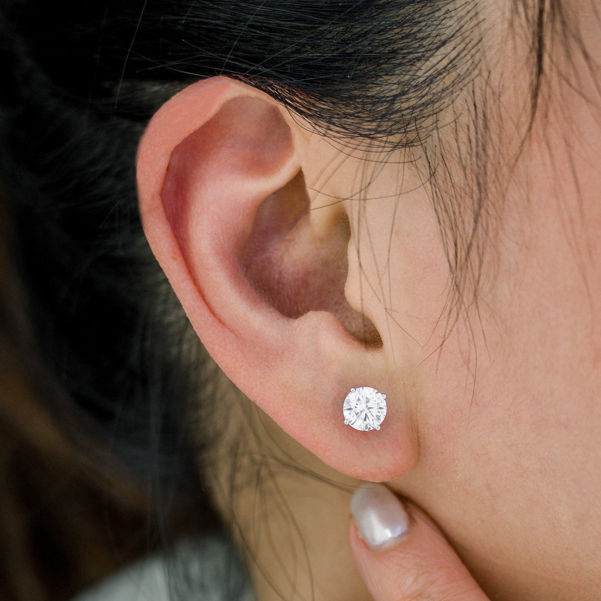 Boucles d'oreilles clous en or blanc 14 carats, diamants de laboratoire certifiés AGI, poids total de 2,50 carats – Couleur G, pureté VS